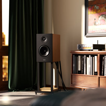 Quad Elegan 1 Bookshelf Speakers
