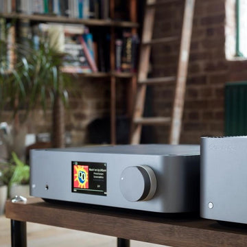 Cambridge Audio Edge NQ/W Music Streamer-Preamplifier/Stereo Power Amp Combo