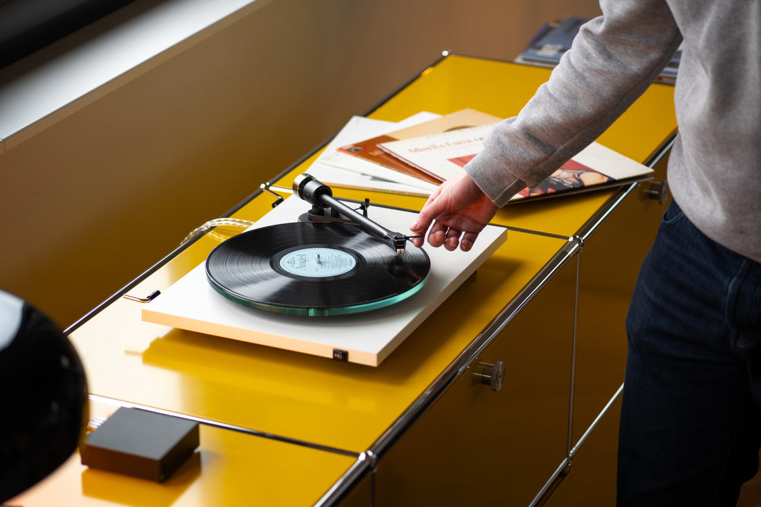 Pro-Ject T2 Turntable