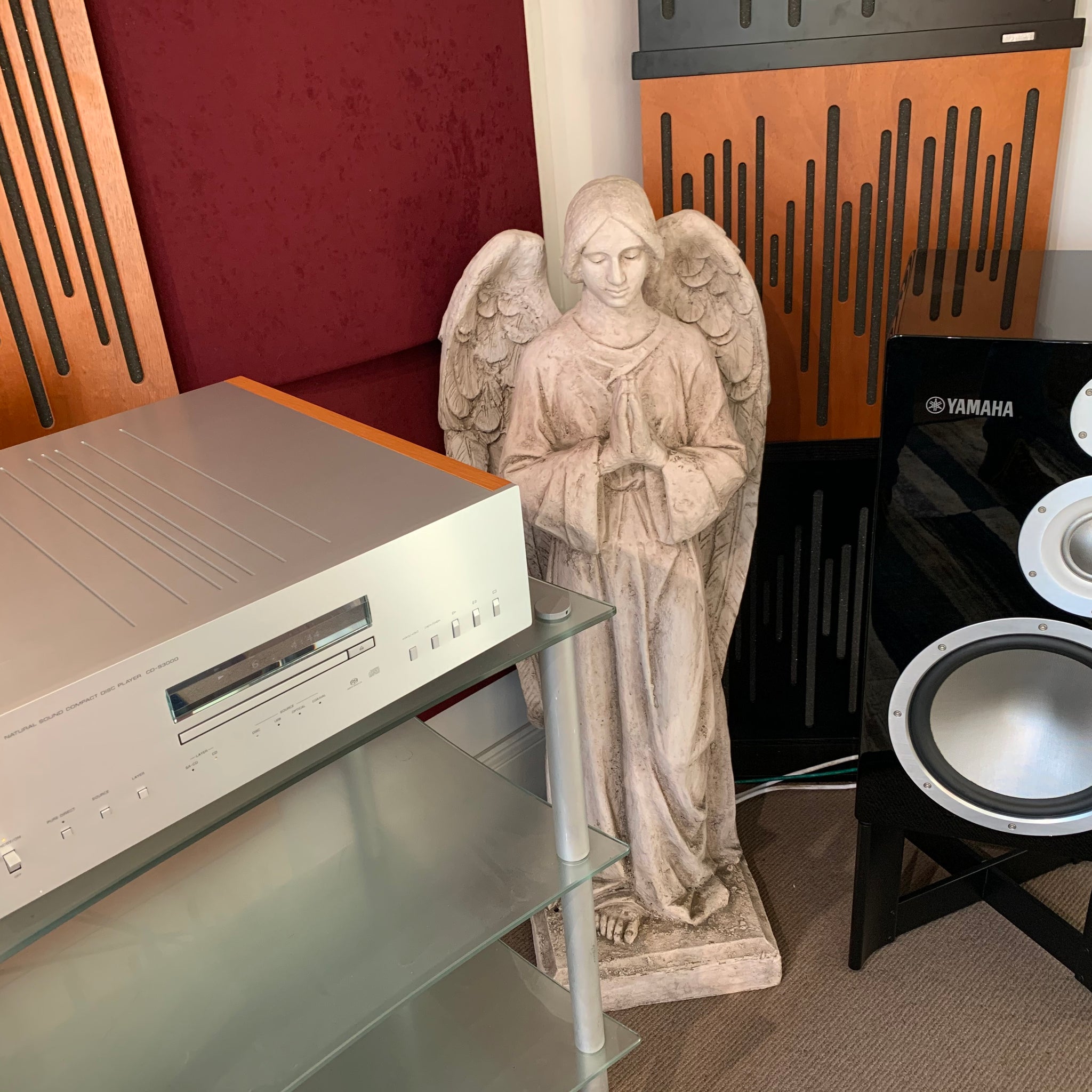 Yamaha CDS 3000 CD Player ... smooth angel disc spinner