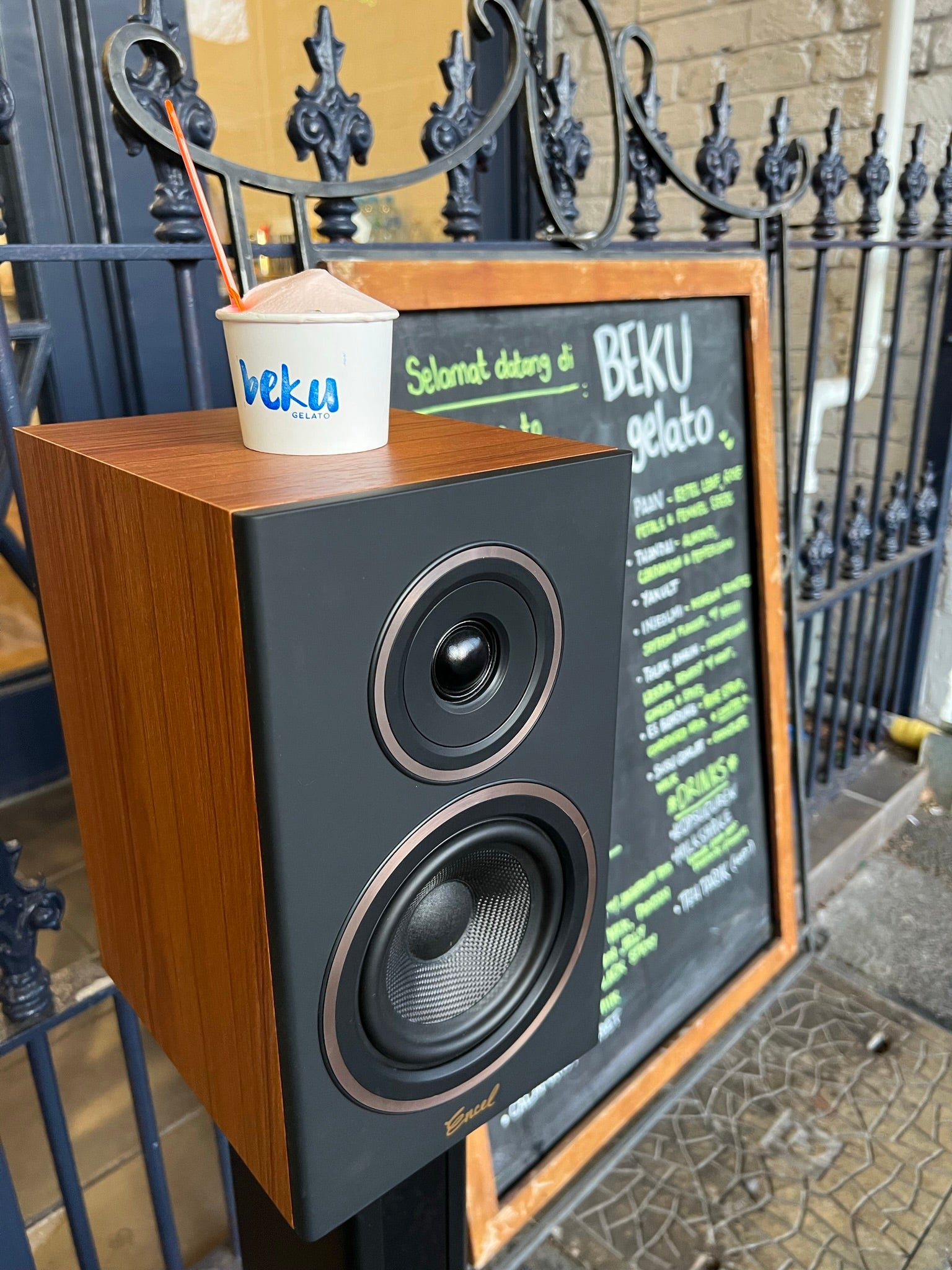 The Encel Gelati loudspeaker … a tasty Australian designed bookshelf