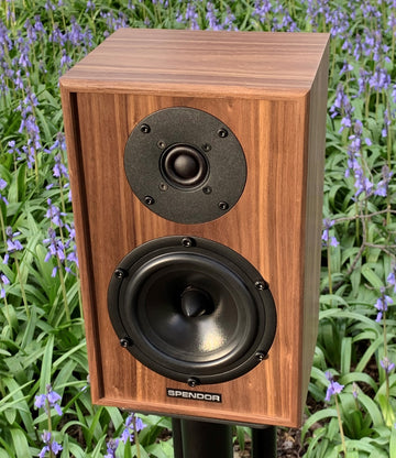 Spendor Classic 4/5 ... English purity in bookshelf micro speakers.