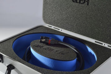 Van Den Hul The CNT (Carbon Nano-Tube) XLR Cable