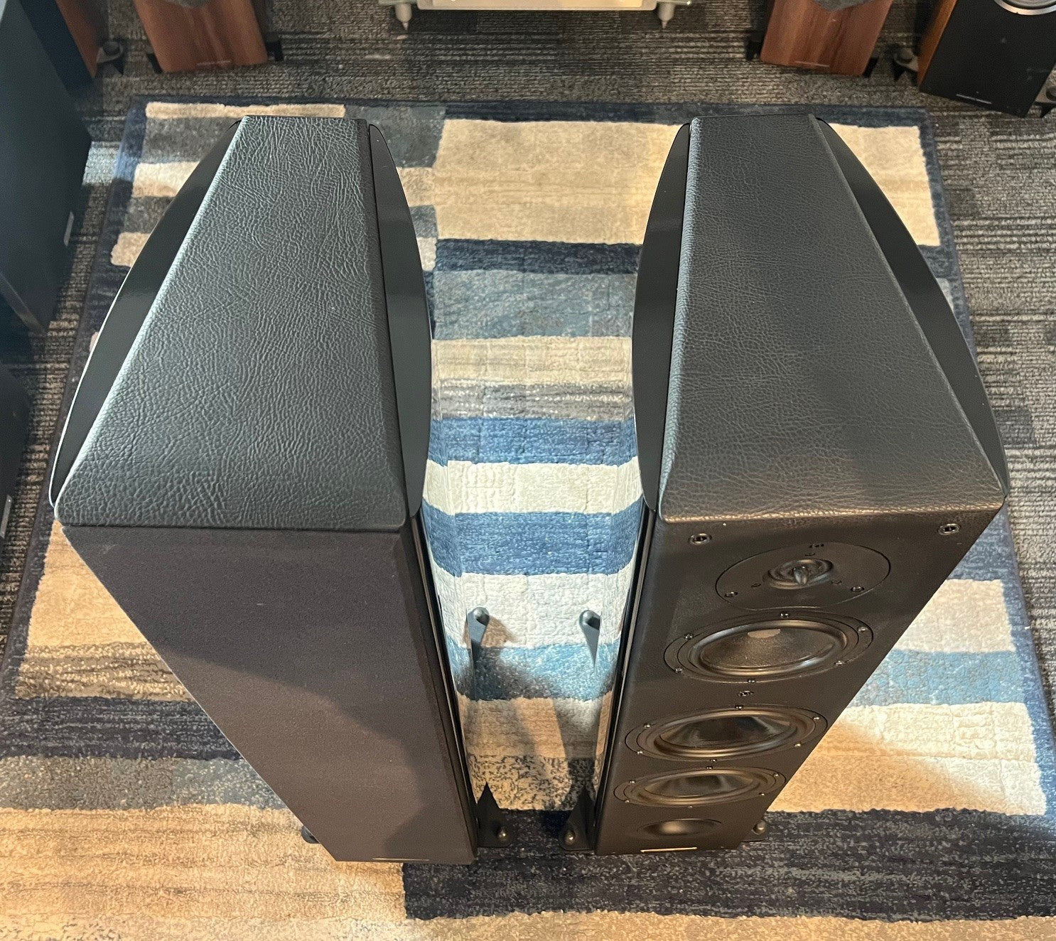 Sonus Faber Domus Grand Pianos, Black Floorstanding Speakers TRADE