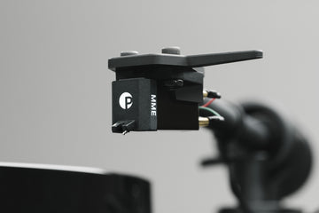Pro-Ject E1 BT Turntable with Pick It MM E cartridge