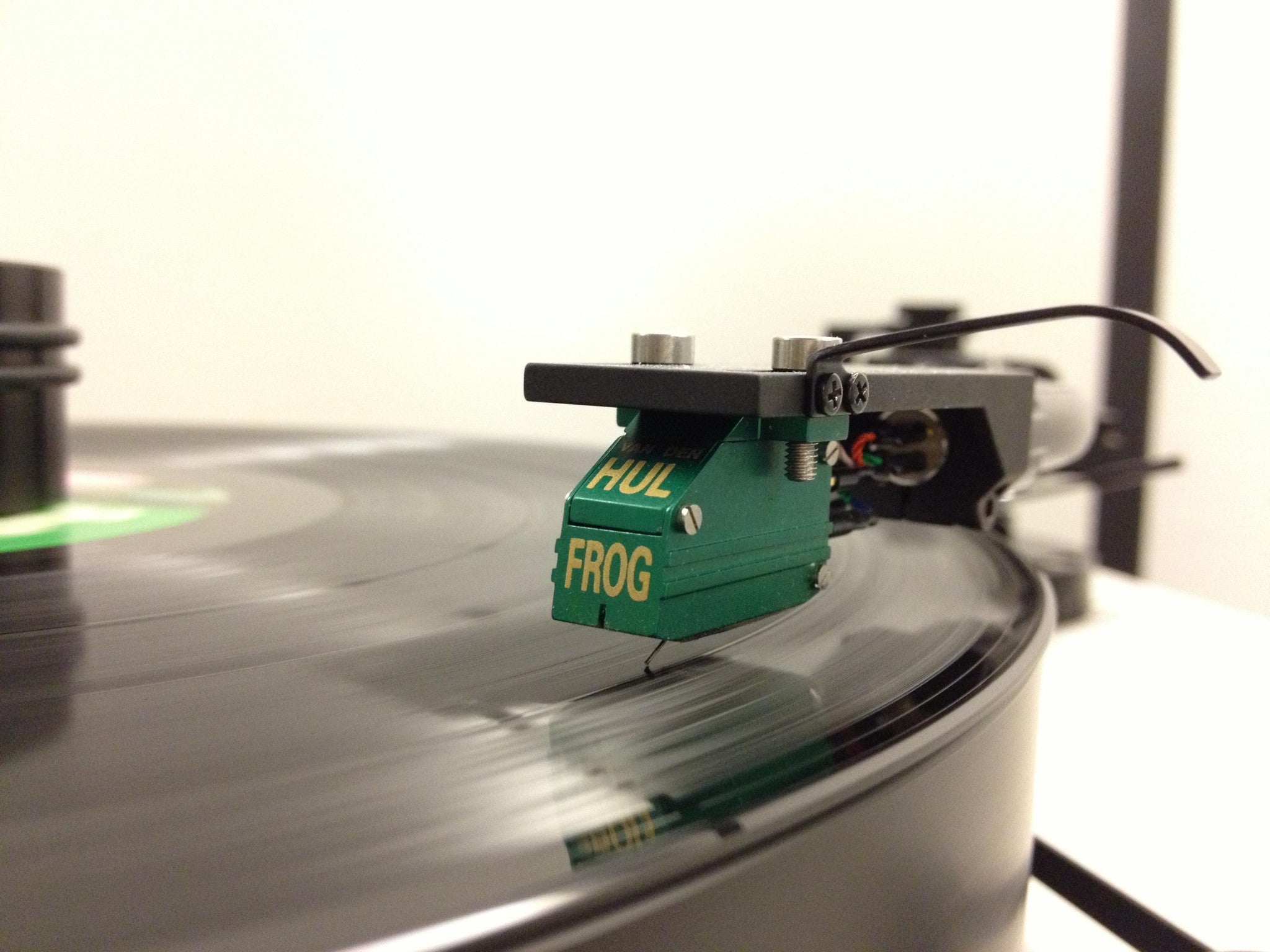 Van Den Hul The Frog Moving Coil Phono Cartridge......
