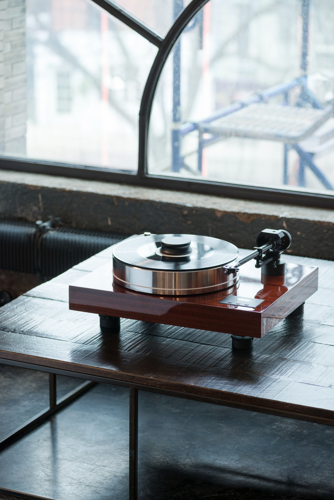 Pro-Ject Xtension 10 Evolution Turntable with Cadenza Red Cartridge
