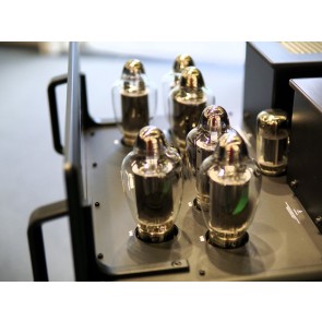 Audio Research 330M mono power amplifier ... in pre production ...